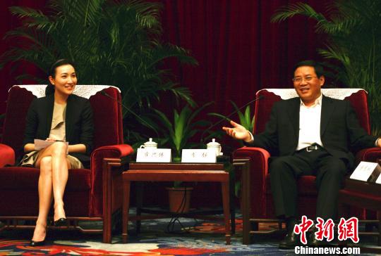 浙江省省长李强会见世界华裔卓异青年代表。　李晨韵　摄